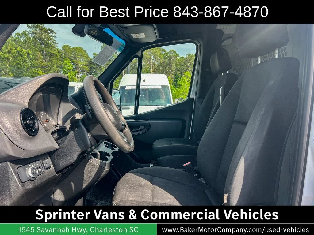 Used 2020 White Freightliner Base image 24