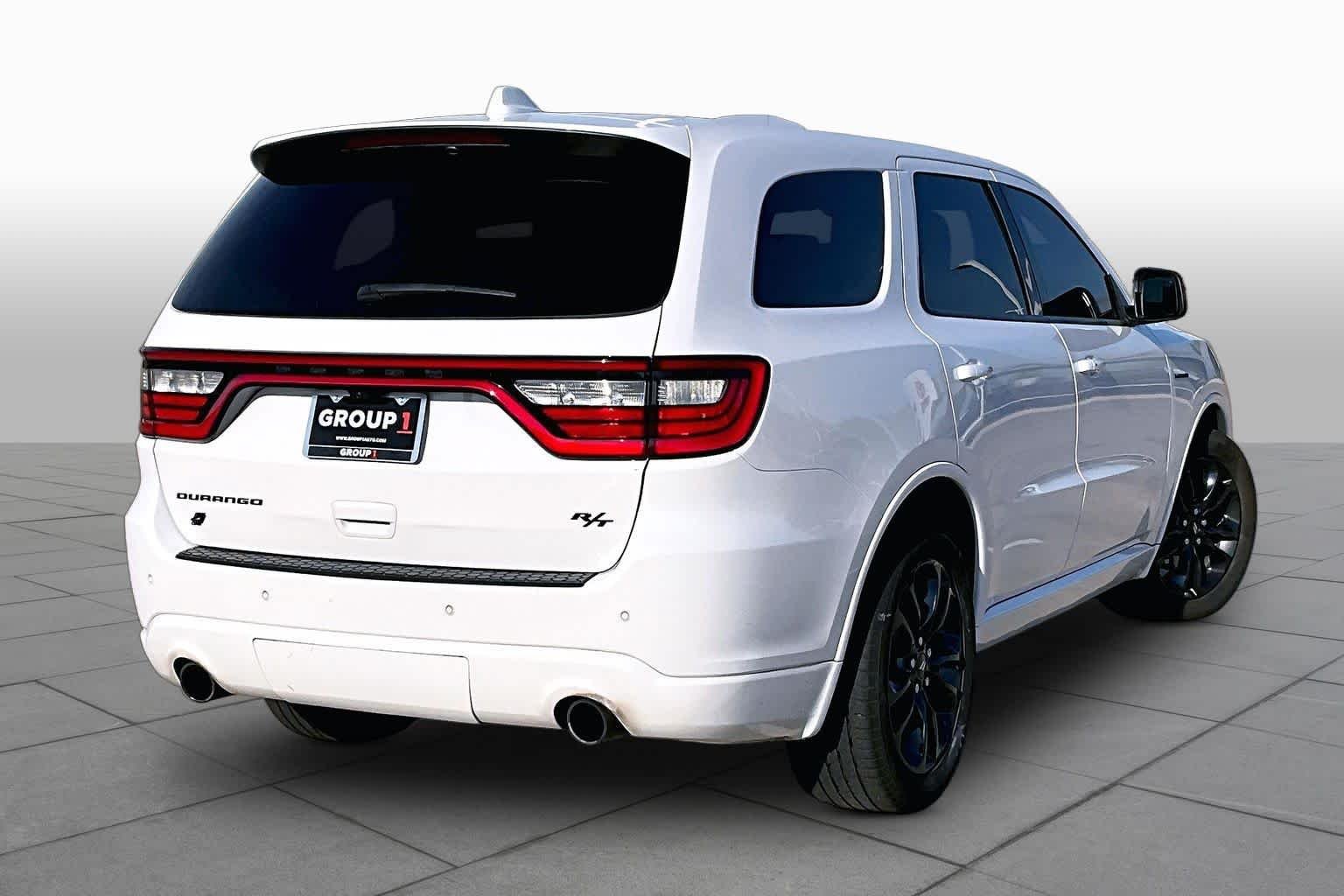 Used 2022 White Knuckle Clearcoat Dodge R/T image 13