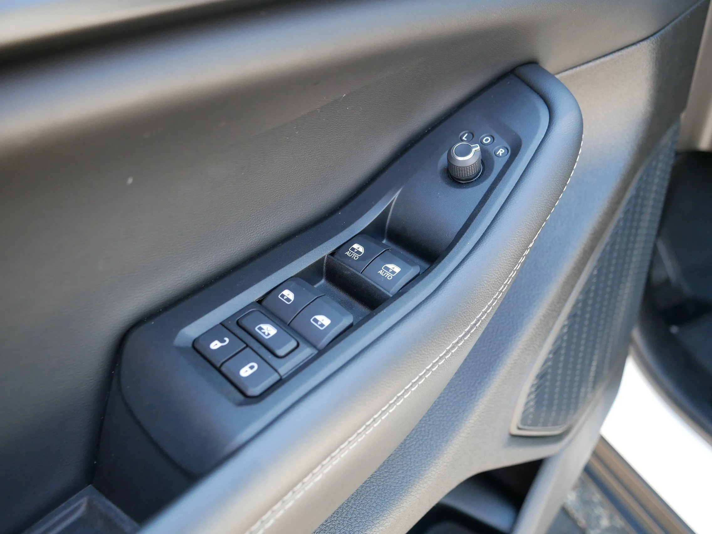 Used 2023 Bright White Clearcoat Jeep Altitude image 19
