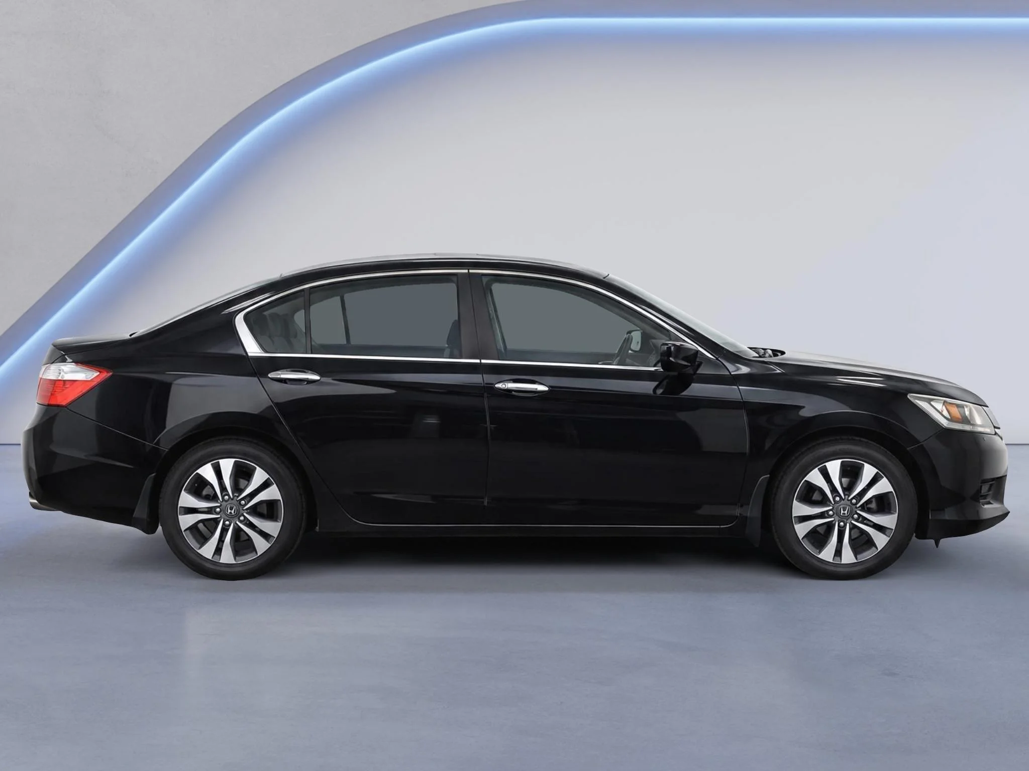 Used 2015 Crystal Black Pearl Honda LX image 7