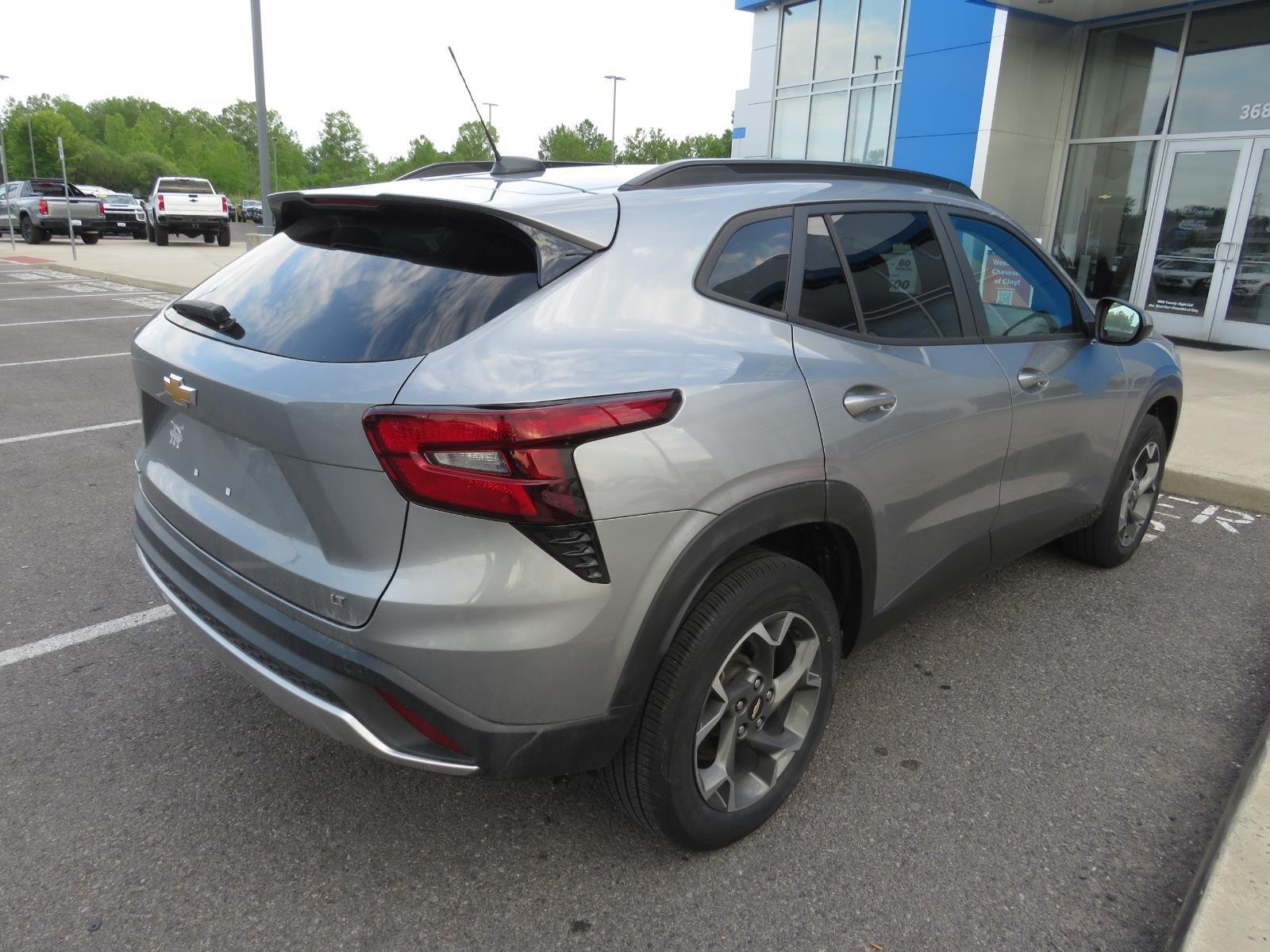 Used 2024 Sterling Gray Metallic Chevrolet LT image 13