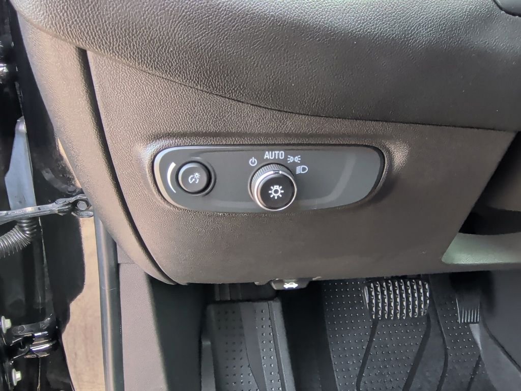 Used 2022 Black Chevrolet LT image 15
