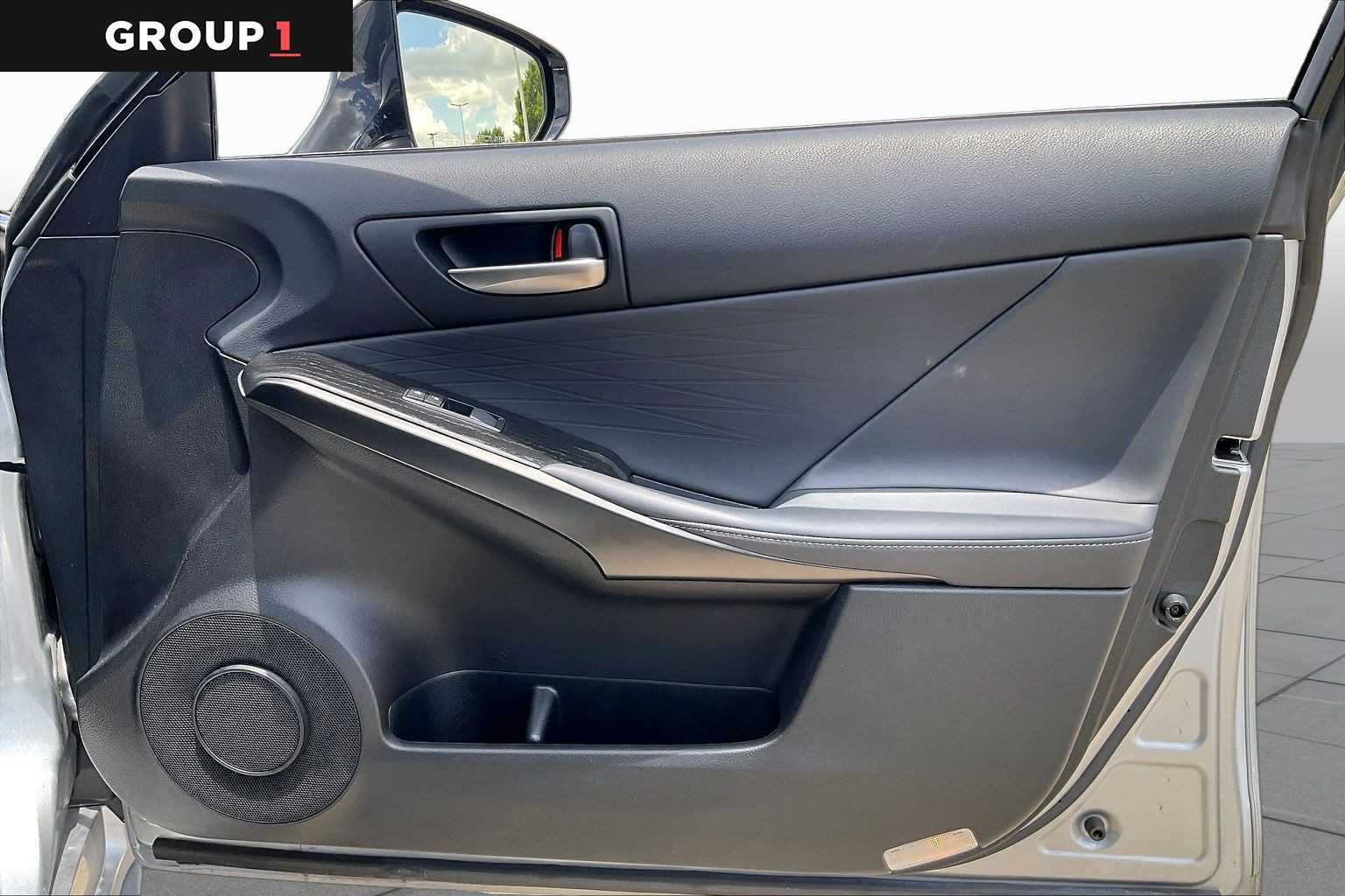 Used 2023 Iridium Lexus  image 20