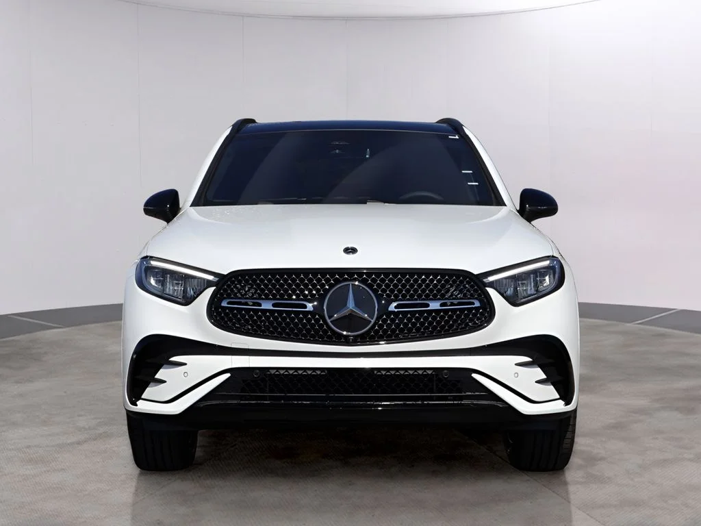 New 2026 Polar White Mercedes-Benz GLC 300 image 2