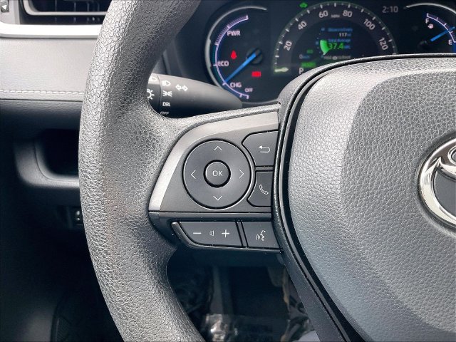Used 2025 Ice Toyota LE image 21