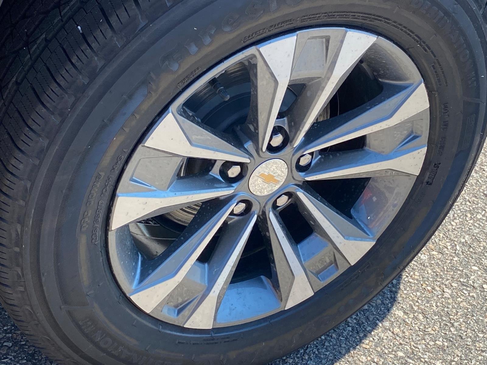2027 Chevrolet Equinox LT - Photo 21
