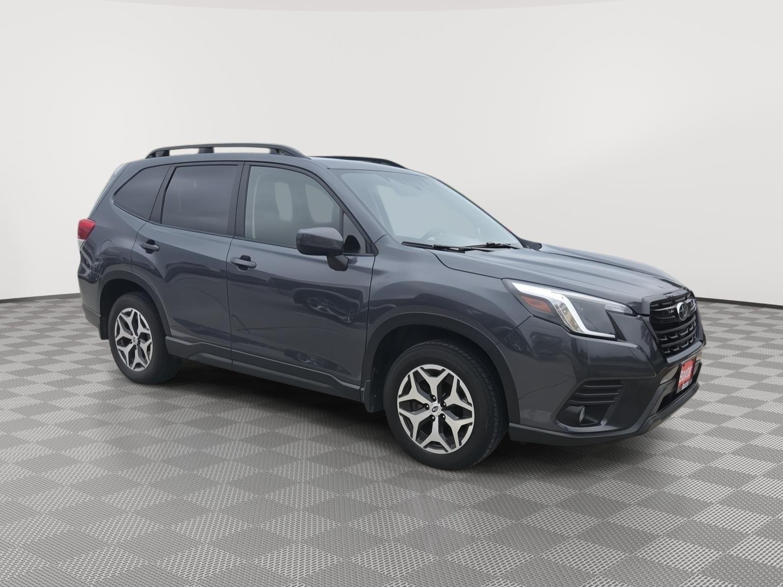 Used 2023 Magnetite Gray Metallic Subaru Premium image 6