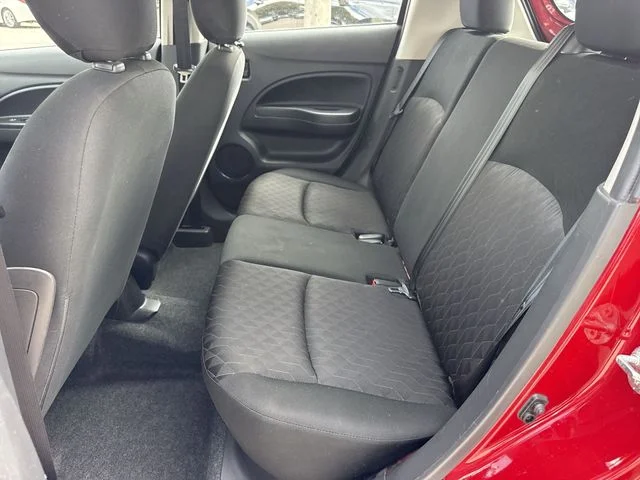 Used 2021 Red Mitsubishi  image 23