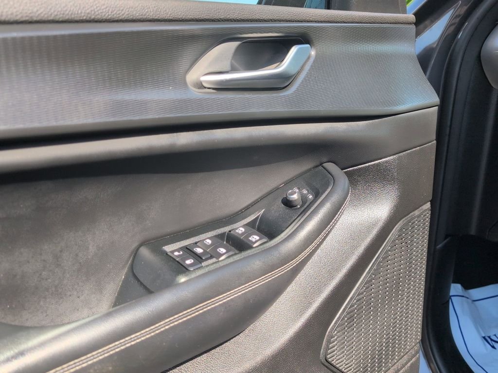 Certified Used 2023 Gray Jeep Altitude X image 9