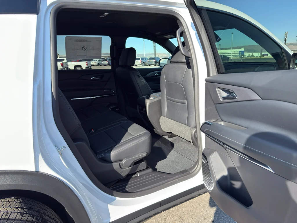 2026 Chevrolet Traverse LT - Photo 16