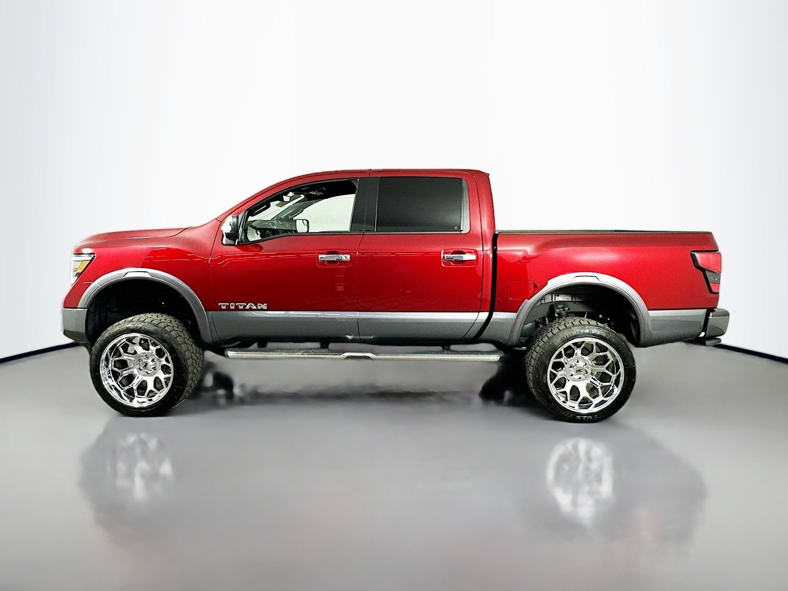Used 2023 Cardinal Red Metallic Nissan Platinum Reserve image 3
