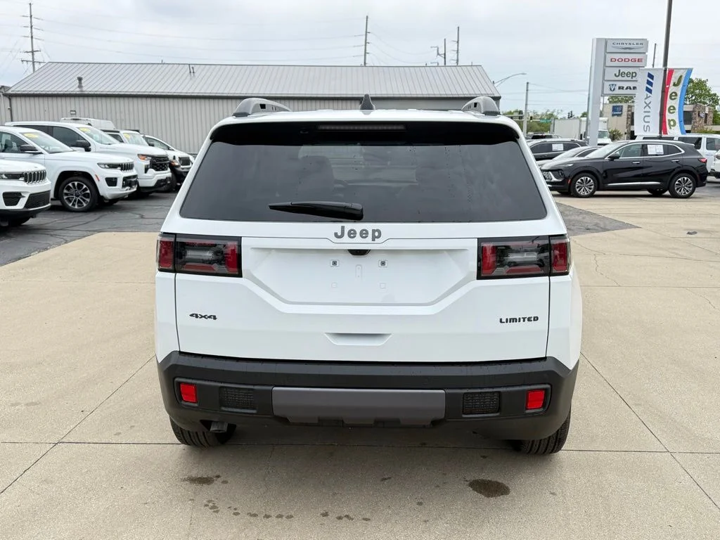 New 2026 Bright White Clear-Coat Exterior Paint Jeep Limited image 6