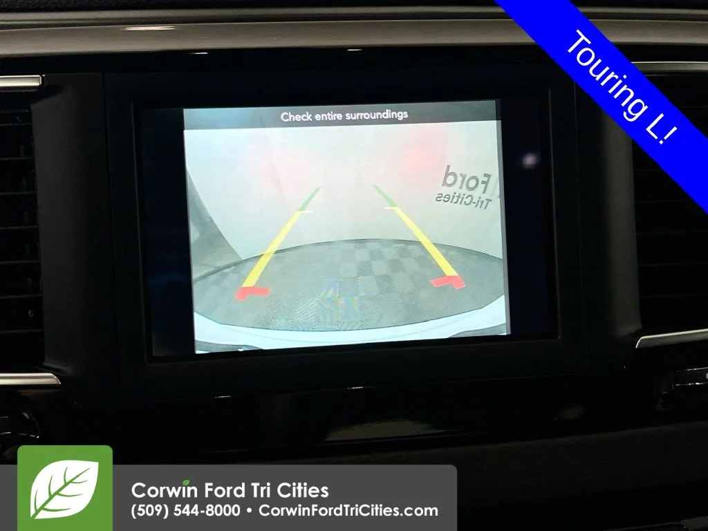 Used 2020 Bright White Clearcoat Chrysler Touring L image 21