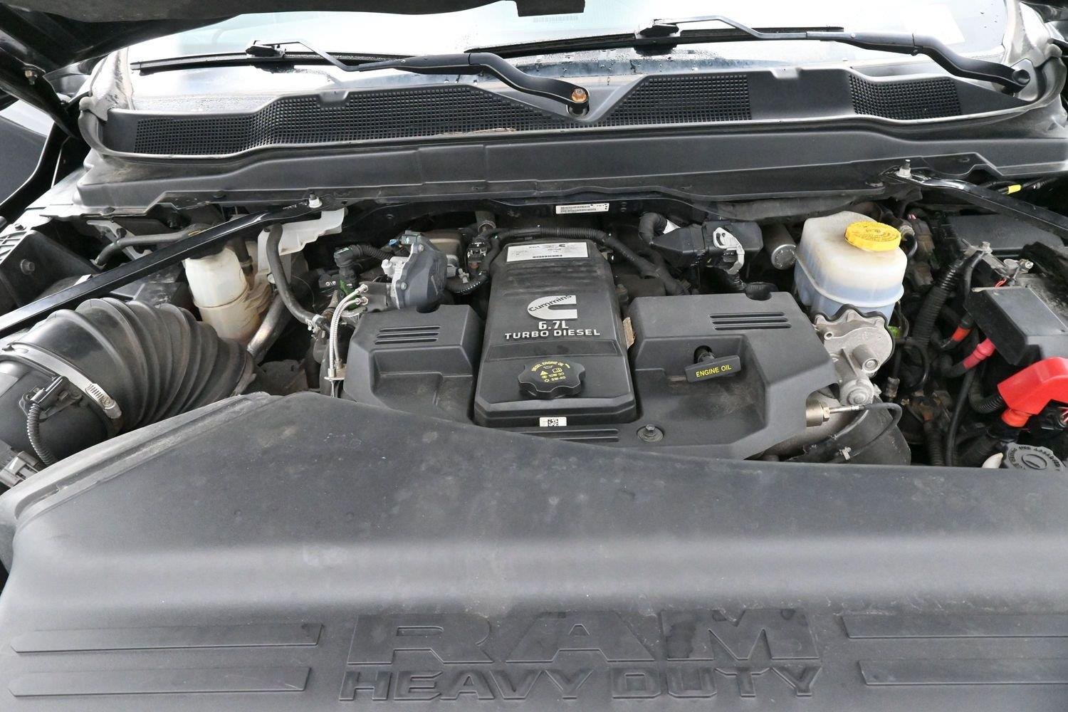 Used 2021 Diamond Black Crystal Pearlcoat Ram Laramie image 38