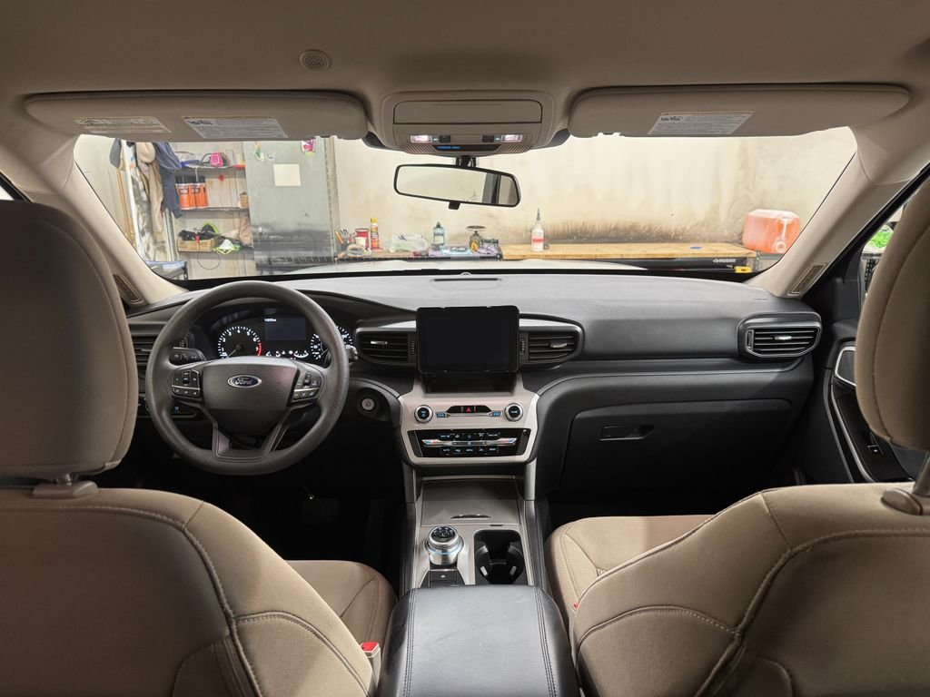 Used 2023 Silver Ford Base image 27