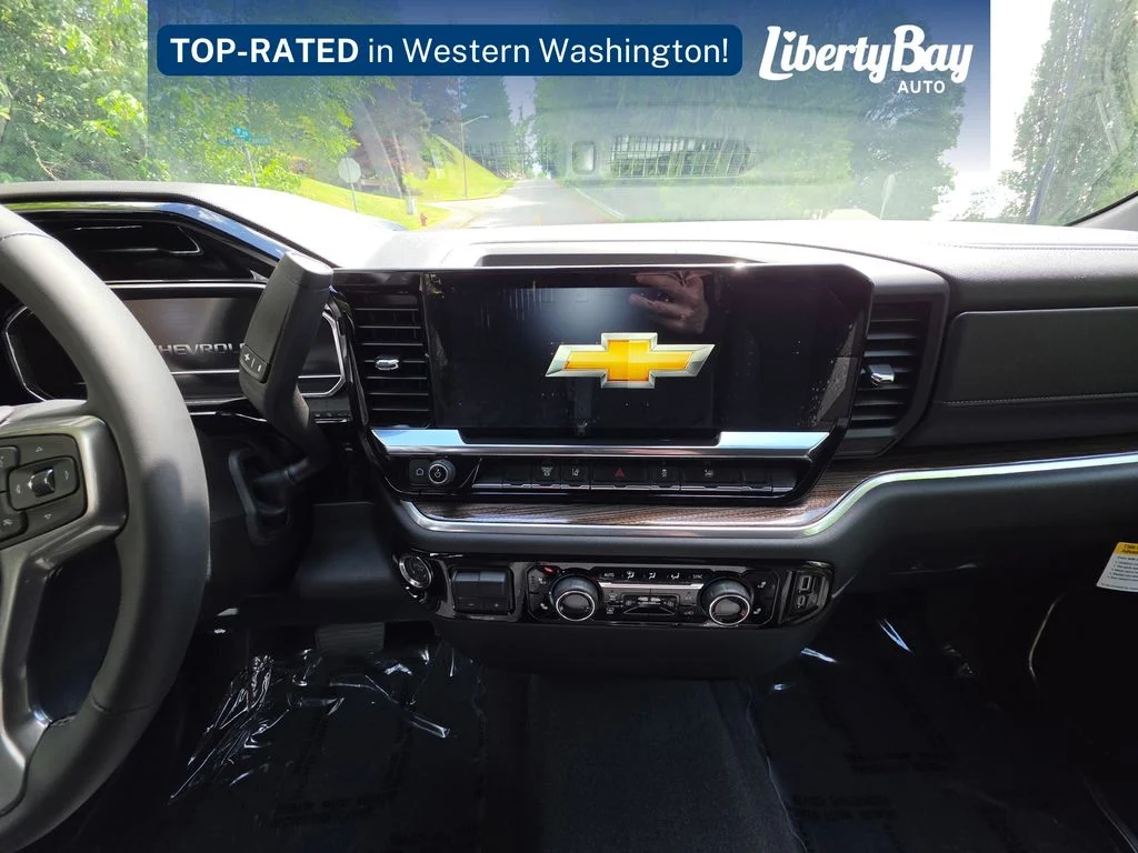 2025 Chevrolet Silverado 3500HD LT - Photo 13