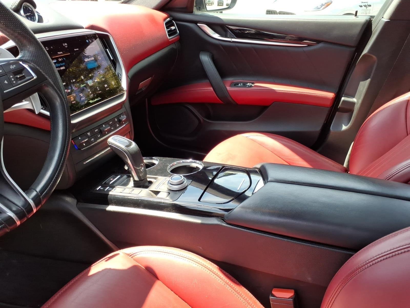 Used 2022 Bianco Maserati Modena image 21