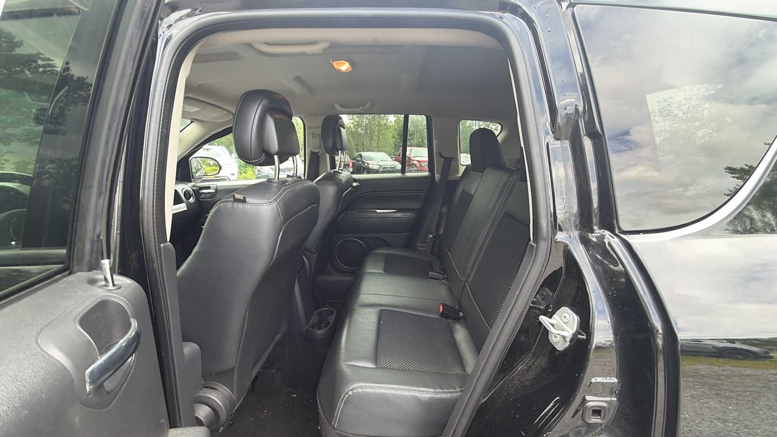 Used 2014 Black Clearcoat Jeep Latitude image 15