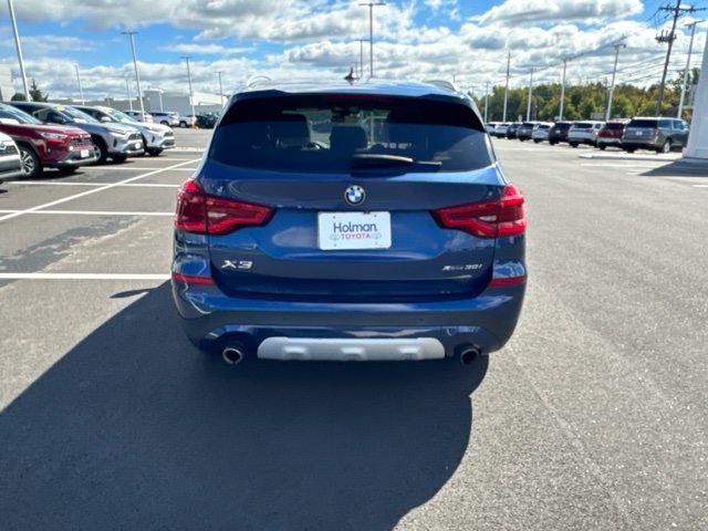Used 2018 Blue BMW xDrive30i image 5