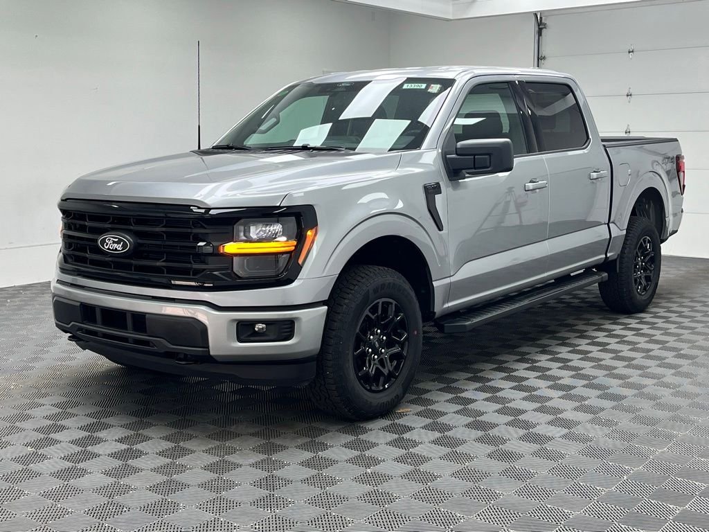 New 2026 Silver Ford XLT image 2