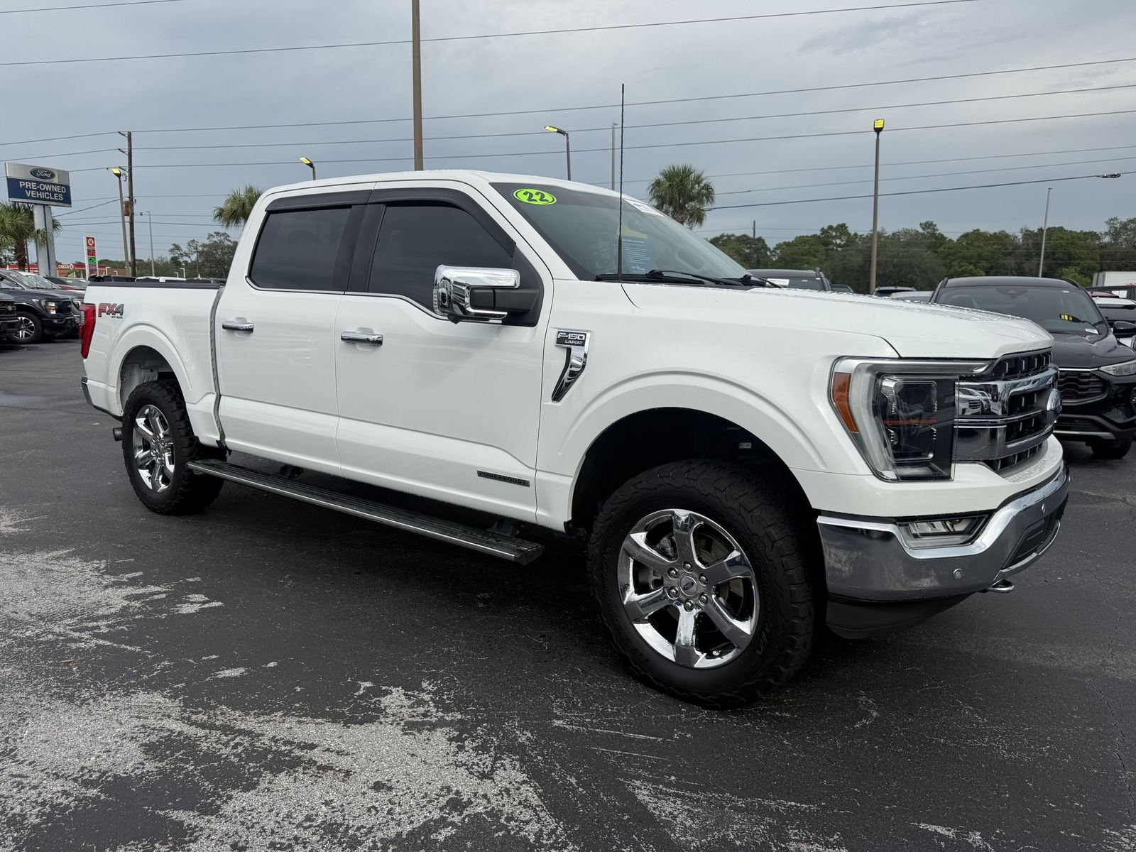 Certified Used 2022 White Metallic Ford Lariat image 2