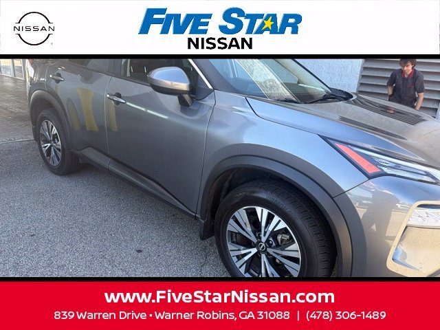 Used 2023 Gray Nissan SV image 9