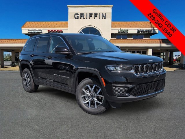 2027 Jeep Grand Cherokee Laredo
