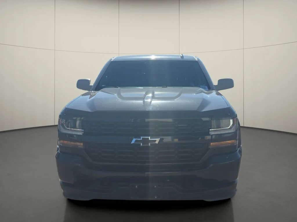 Used 2018 Black Chevrolet Custom image 2