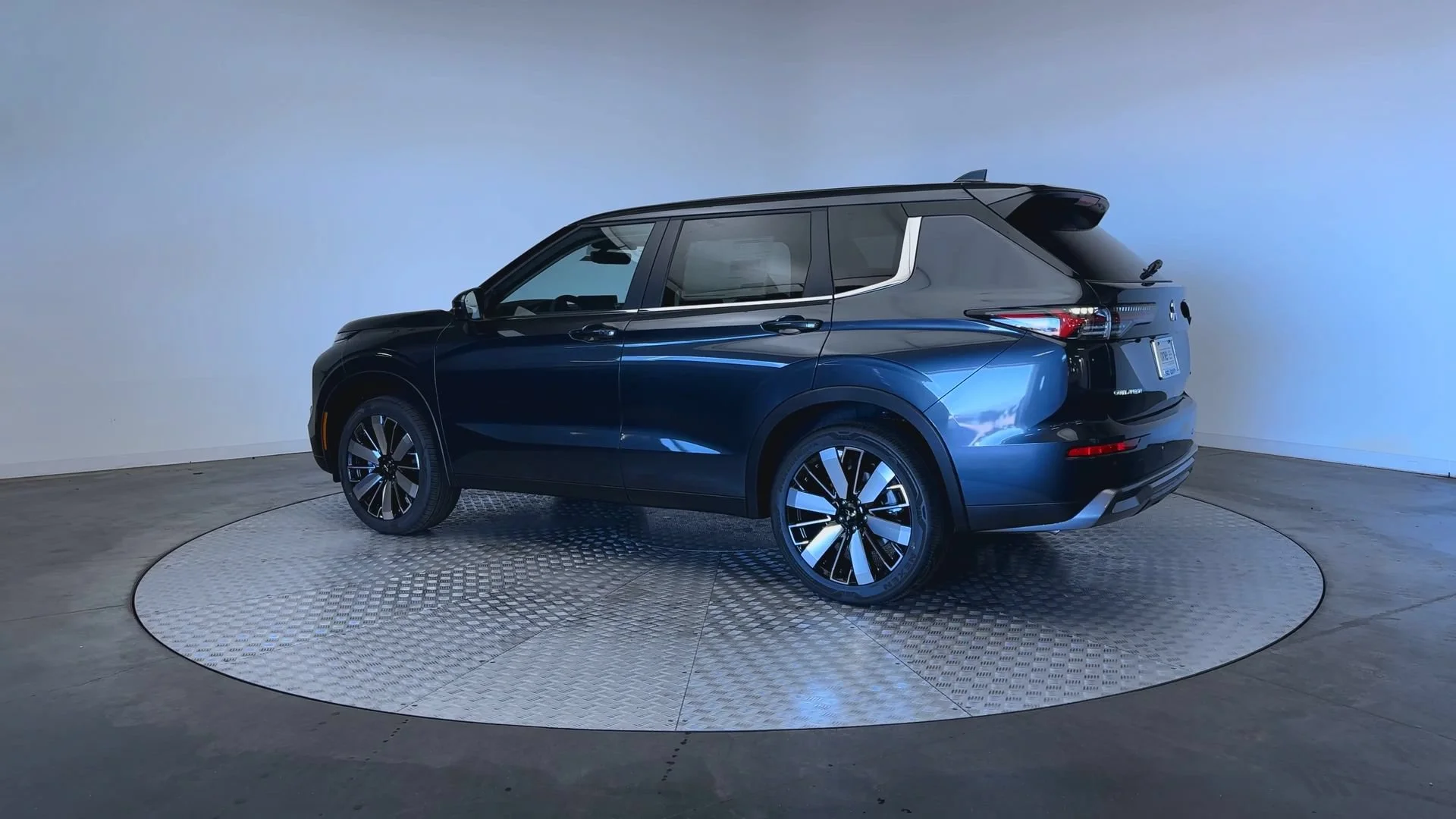 New 2026 Graphite Gray Mitsubishi SE 1.5T S-AWC image 6