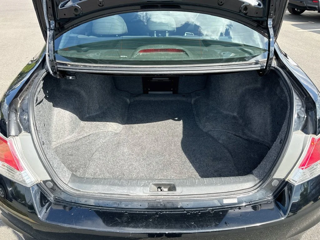 Used 2011 Crystal Black Pearl Honda SE image 36