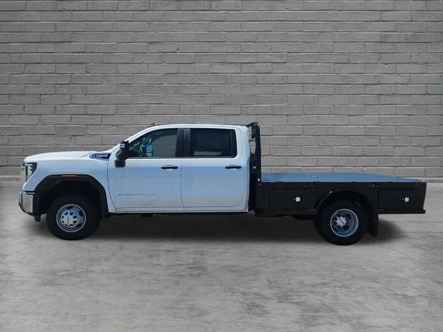 New 2025 Summit White GMC Pro image 2