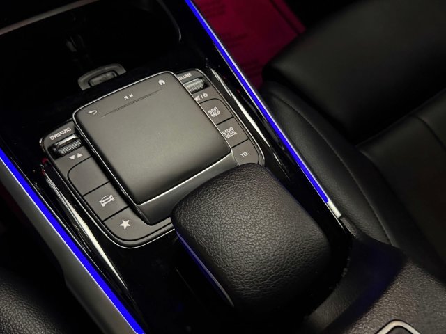 Used 2023 Black Mercedes-Benz GLB 250 image 30