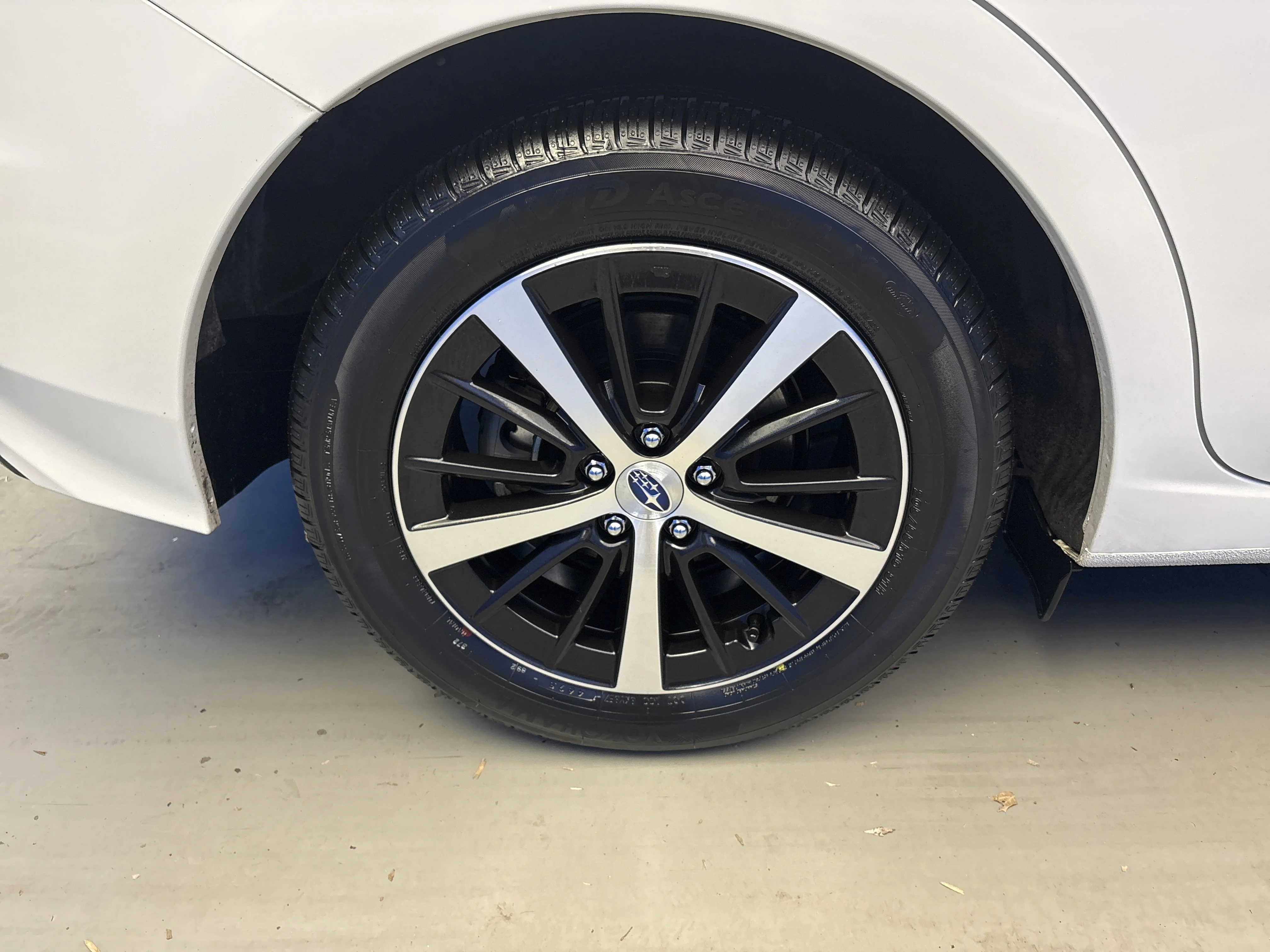 Used 2023 Crystal White Pearl Subaru Premium image 8