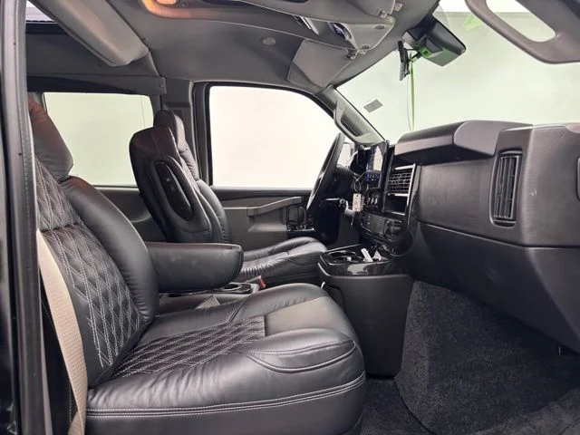 New 2026 Onyx Black GMC Explorer Limited SE image 24