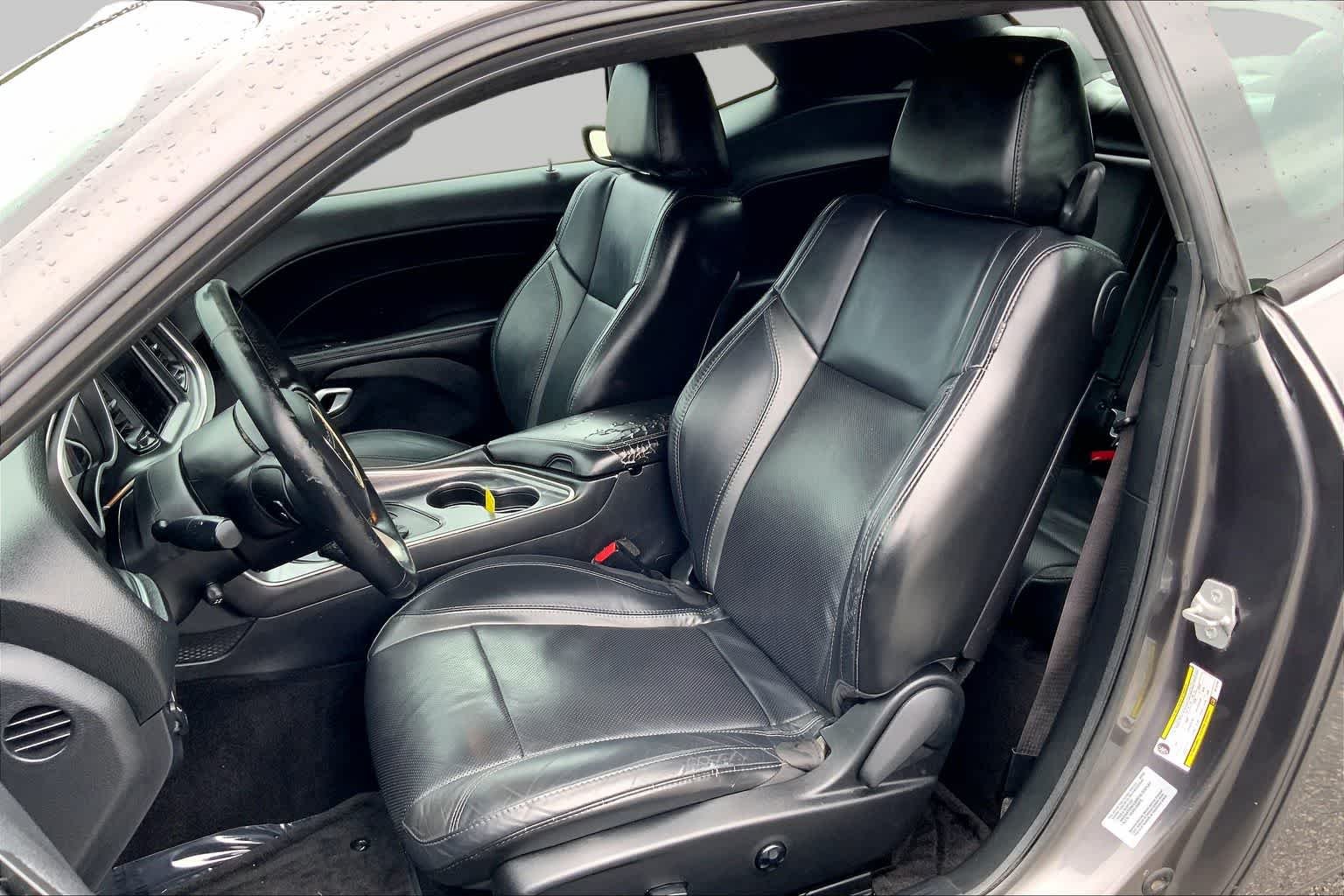 Used 2018 Granite Pearlcoat Dodge SXT Plus image 8