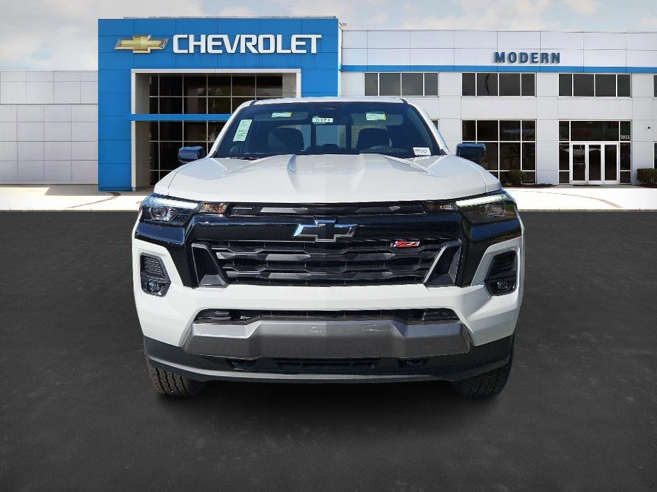 2025 Chevrolet Colorado Z71 - Photo 8
