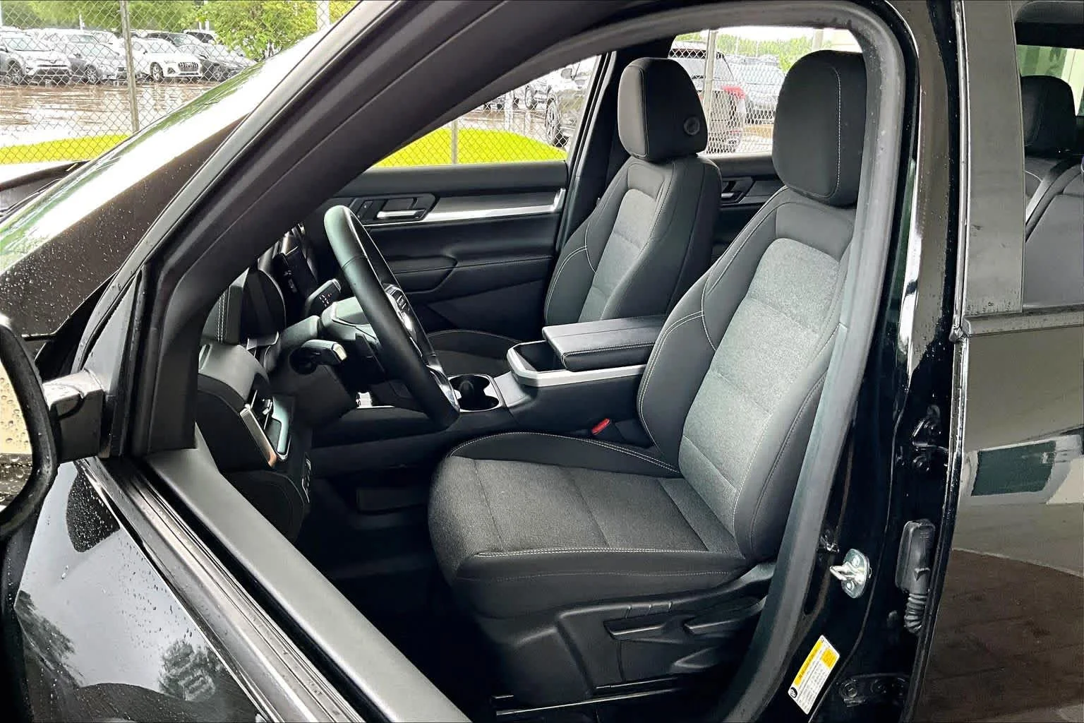 Used 2025 Ebony Twilight Metallic GMC FWD Elevation image 7