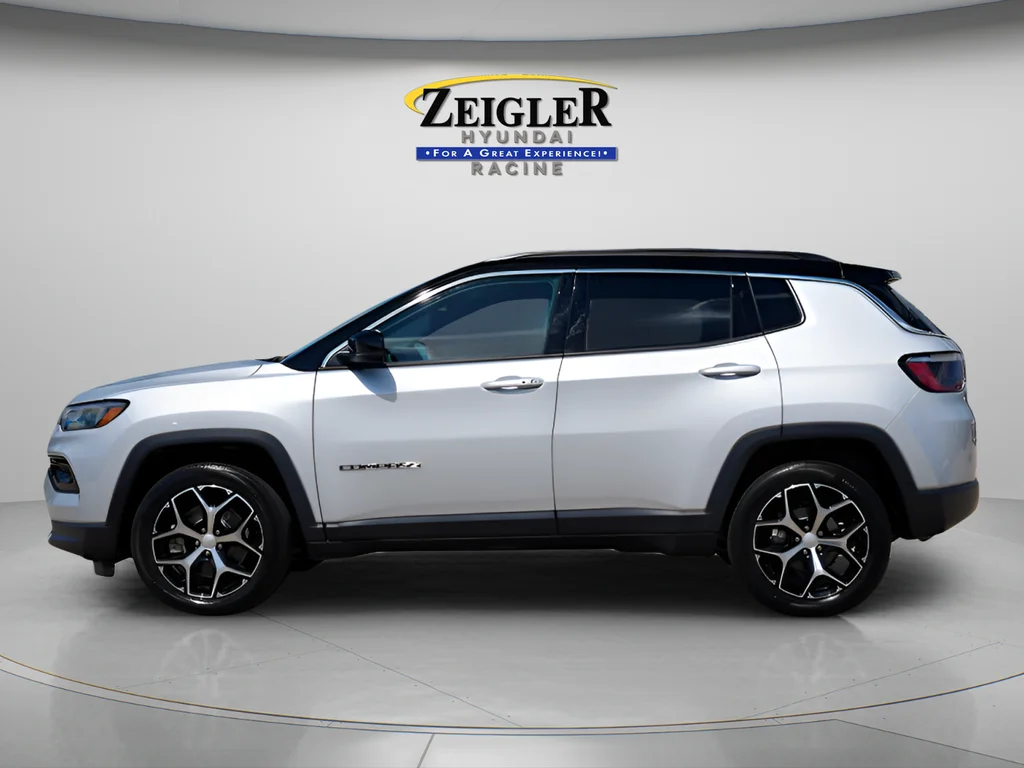 Used 2024 Silver Jeep Limited image 4