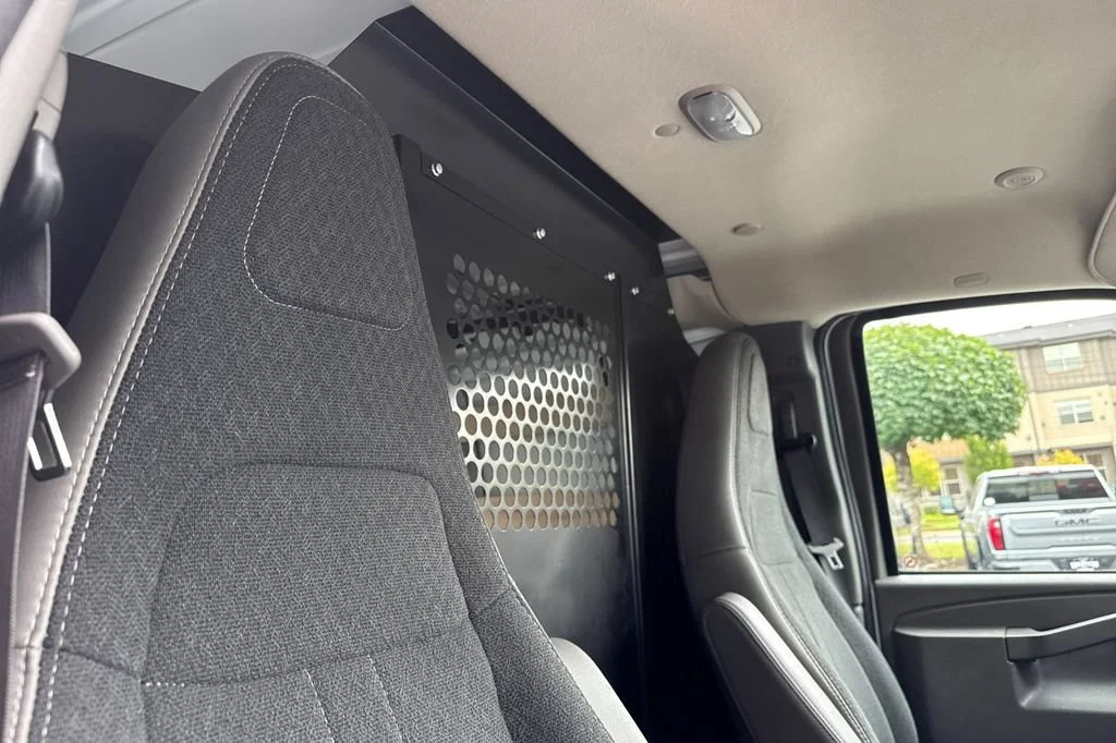 Used 2025 Summit White GMC Work Van image 17