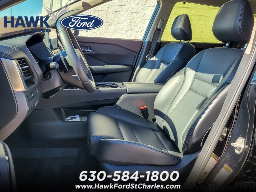 Used 2023 Black Nissan SV image 7