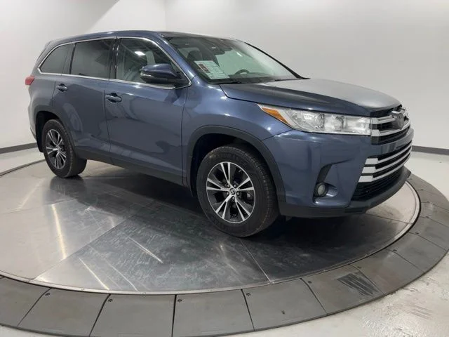 Used 2019 Blue Toyota LE Plus image 7