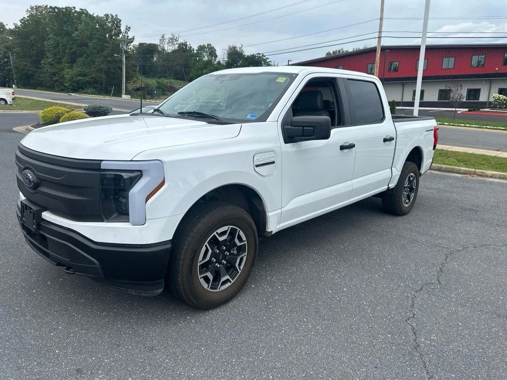 Used 2023 Oxford White Ford Pro image 3