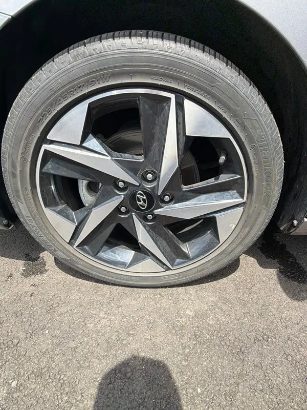 Used 2023 Silver Hyundai Limited image 17
