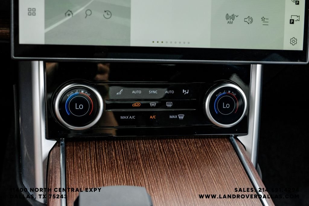 Used 2023 Eiger Gray Metallic Land Rover SE image 28