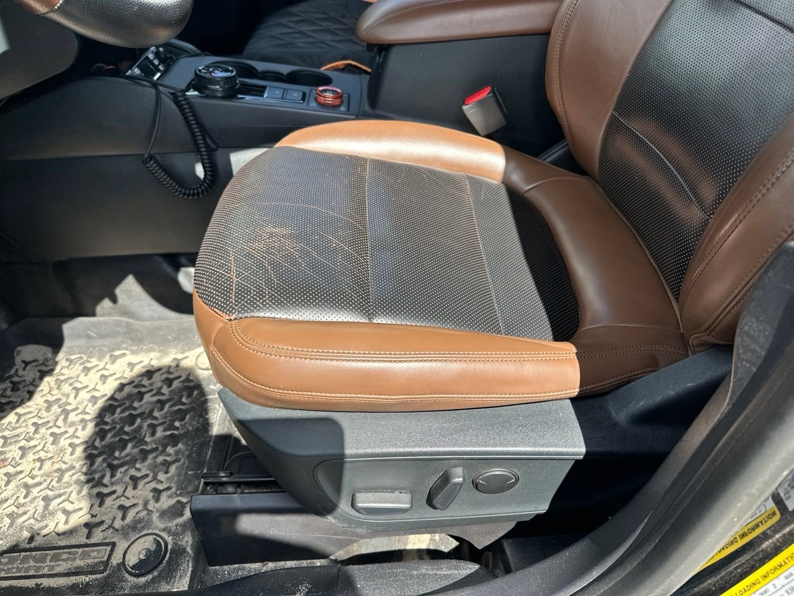 Used 2021 Shadow Black Ford Badlands image 7