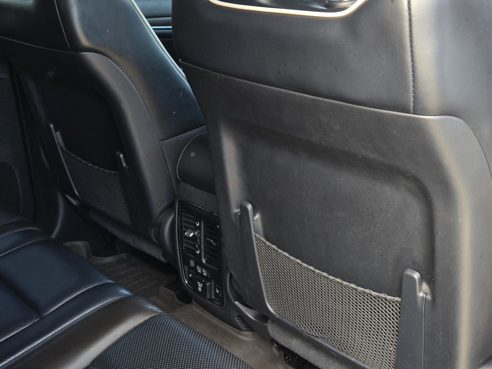 Used 2017 Ivory 3-Coat Jeep Overland image 38