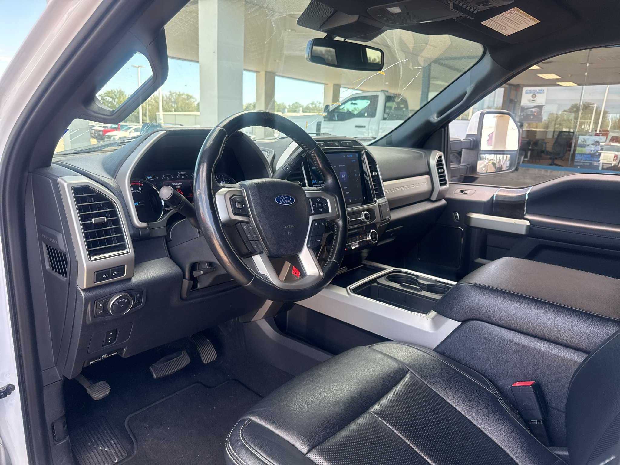 Used 2022 Oxford White Ford LARIAT image 10
