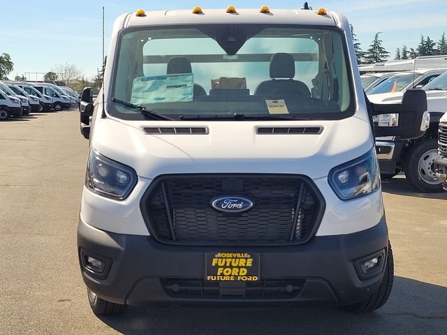 New 2025 Oxford White Ford Cutaway image 3