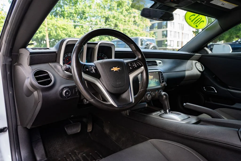 Used 2015 White Chevrolet 1LT image 20