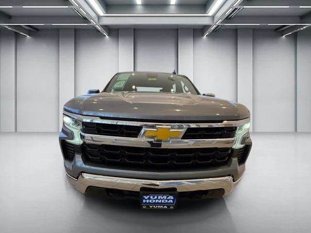 Used 2025 Gray Chevrolet LT image 2
